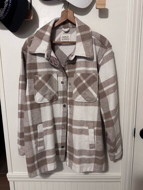 Women's Cream & Taupe Plaid Shacket Jacket